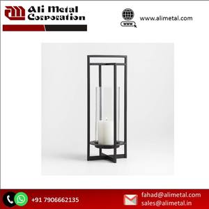 Vente chaude Bougeoir En Bois De Style Européen Coupe-Vent Lanterne En Verre De Fer en Forme De Maison pour La Décoration De Noël À La Maison - Product Image 4