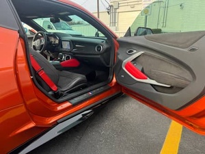 Affidabile e Pulita: <span class=keywords><strong>Auto</strong></span> Usata <span class=keywords><strong>Chevrolet</strong></span> <span class=keywords><strong>Camaro</strong></span> ZL1 Coupé 2023 - Spedizione in tutto il mondo - Product Image 3