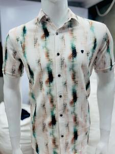 Camisetas de algodón polivinílico impresas para hombres de la mejor calidad Camisas duraderas de diseño floral de La India para un uso duradero - Product Image 3