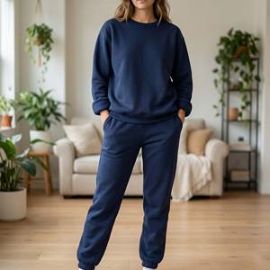 Ensemble de survêtement deux pièces pour femme, streetwear haut de gamme, haut court, tissu en velours 100% coton, un ensemble - Product Image 1