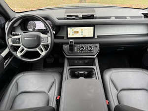 Land Rover Defender 2024 en Perfecto Estado - Product Image 2