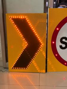 Señal de Tráfico LED Iluminada |   Indicador de Seguridad Vial Intermitente - Product Image 5