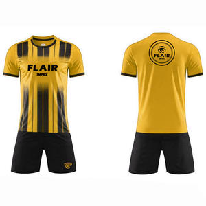 Ensembles d'uniformes de maillots de football confortables et respirants de conception personnalisée de la meilleure qualité Coupe automatisée des jeunes hommes joueurs-Service OEM - Product Image 5
