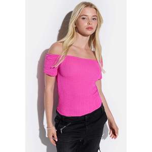 Blusa de manga corta con hombros descubiertos - Product Image 1