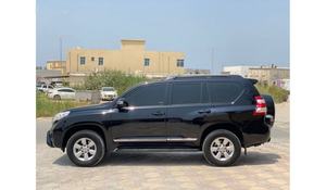 Toyota Prado 2020 Usado, SUV con Tracción en las Cuatro Ruedas, Asientos de Cuero, Aire Acondicionado, Neumáticos R18, Cámara 360, Luces LED, Motor 4.5L Euro IV, Techo Panorámico de Aluminio, 5 Asientos - Product Image 5