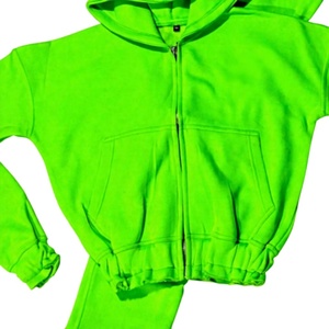 Nouvel ensemble survêtement femme hiver brodé personnalisé, sweat à capuche court et pantalon de jogging oversize effet usé - Product Image 6