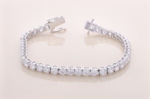 สร้อยข้อมือเพชรทรงกลมเจียระไนบริลเลียนต์ 10.37 กะรัต ทองคำขาว 18K ทองคำชมพู และทองคำเหลือง เครื่องประดับหรูหราสำหรับผู้หญิง - Product Image 2