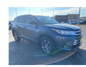 Véhicule SUV Highlander XLE d'occasion de 2018 à vendre et prêt à être expédié - Product Image 4