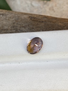 Pierre précieuse de forme ovale en tanzanite naturelle certifiée avec une excellente loupe zoisite naturelle multicolore et brillante propre 2.44 carat. - Product Image 3