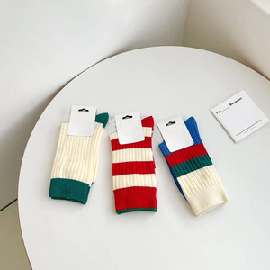 Calcetines de Algodón Navideños FCCA, Estilo Juvenil y Dinámico para Mujer, Antideslizantes, de Secado Rápido, Absorbentes de Sudor, con Estampado Digital - Product Image 2