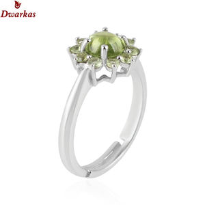 แหวนเงินแท้ 925 ประดับพลอยเพอริดอต ดีไซน์คลาสสิกสุดฮอต คุณภาพสูง เหมาะสำหรับงานปาร์ตี้หรือเป็นของขวัญวันวาเลนไทน์ - Product Image 2