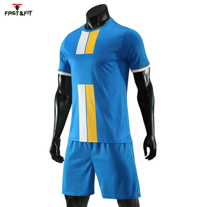 Nouveau maillot de football Sublimation Design personnalisé de haute qualité prix de gros uniforme de football pour hommes fabriqué au Pakistan - Product Image 2