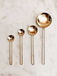 Cuchara medidora con revestimiento PVD de oro rosa elegante con diseño minimalista para cubiertos de cocina, uso de mesa y horneado - Product Image 2