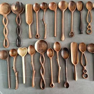 Venta caliente cuchara de madera en forma especial Madera con agujero adecuado para el hogar Cocina Cucharas de cocina cuchara pequeña - Product Image 3