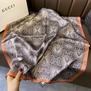 ผ้าคลุมศีรษะชีฟองนุ่มพิเศษสำหรับฤดูใบไม้ร่วง พรีเมียม น้ำหนักเบา พิมพ์โลโก้ได้ รูปทรงสี่เหลี่ยม เป็นมิตรต่อสิ่งแวดล้อม ระบายอากาศได้ดี ต้านเชื้อแบคทีเรีย แห้งเร็ว สำหรับใช้ในชีวิตประจำวัน - Product Image 4