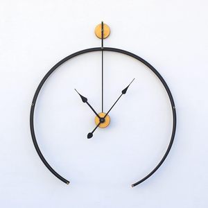 Horloge murale en métal noir demi-lune pour couloir et cadeaux de mariage, horloge murale décorative artisanale de luxe pour salon et chambre à coucher - Product Image 4