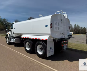 Camión Cisterna de Agua International L MV607 de 4000 Galones, Modelo 2020, Económico - Cummins - Automático - Tanque Limpio - 5 Cabezales de Rociado - Product Image 3