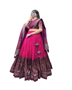 Costume de robe Lehnga Choli traditionnel indien Banarsi pour adultes, collection pour les fêtes de mariage été/hiver pour femmes, fausse fourrure - Product Image 1