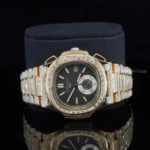 Montre à cadran serti de diamants baguette pour homme, très vendue, haut de gamme, bracelet glacé, style de luxe, disponible - Product Image 3
