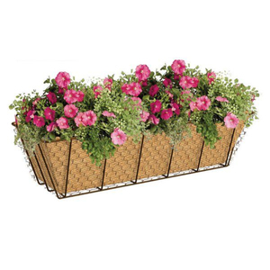 Jardinière classique en métal noir pour fenêtre, intérieure et extérieure, résistante, rectangulaire, pour la terrasse et le rebord de fenêtre, en vente - Product Image 2
