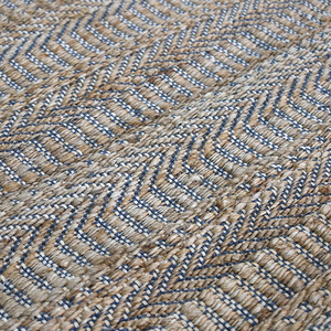 Alfombra de Yute natural tejida a mano con Chevron intrincado y patrón geométrico en colores neutros - Product Image 3