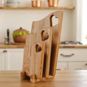 Planche à découper et plateau de service en bois - Durable, lavable au lave-vaisselle - Product Image 5