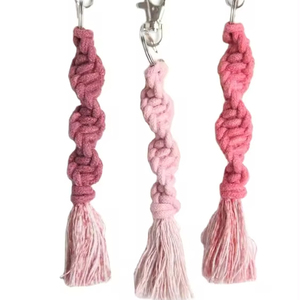JNC Macramé Boho fait à la main personnalisable couleur macramé coton porte-clés - Product Image 1