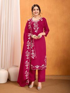 Offre Spéciale Handloom Coton Salwar Kameez Vêtements ethniques durables et respectueux de l'environnement Disponible au prix d'exportation - Product Image 3