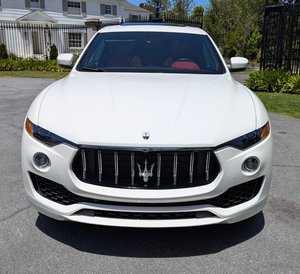 Vehículo Usado a Precio Accesible - Volante a la Izquierda |   MASERRATII LEVVANTTE GT 2022 - Product Image 1