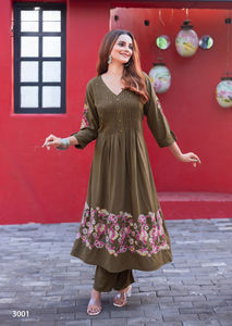 Mittoo Tanvika Rayon <b>Kurti</b> With Bottom Set Wholesale Price ( 5 Pcs Catalog ) - Product Image 2