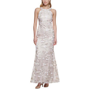 Vestido de Noche Eliza J Beige/Blanco con Apliques Florales, Cuello Redondo, Silueta Ajustada, Largo hasta el Suelo, Talla XL - Product Image 4