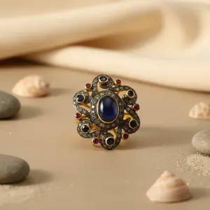 Anillo de Zafiro y Rubí con Diseño Floral y Baño de Oro Oxidado para Mujer, Joyería Moderna y Elegante con Incrustaciones de Acero Inoxidable - Product Image 1