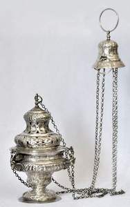 Brûleur d'encens suspendu en laiton religieux hautement poli encensoir orthodoxe et bien-être spirituel - Product Image 5