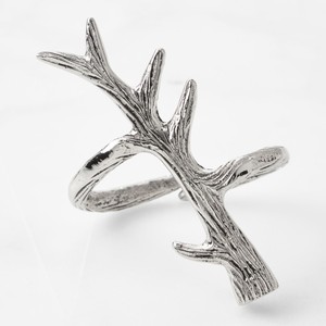 Juego de 4 Anillos para Servilletas de Plata Pulida con Diseño Metálico Curvo y Liso para una Experiencia Gastronómica de Lujo - Product Image 3