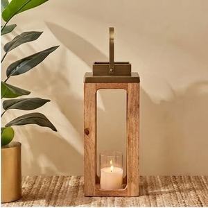 Lanterne artisanale en bois de manguier avec toit en métal et poignée pour la décoration de la maison - Product Image 3