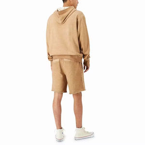 Venta al por mayor de chándales personalizados de verano para gimnasio de los hombres Sudadera con capucha de manga larga con pantalones cortos a juego de moda conjuntos cortos en Tallas grandes - Product Image 4