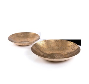 Juego hecho a mano de 3 cuencos de aluminio para servir chocolate de gran calidad que añaden un toque de elegancia cultural a las presentaciones de la cena - Product Image 4