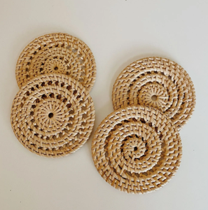 Juego más vendido de 4 posavasos en espiral de ratán tejidos a mano, esteras de mimbre natural para tazas, tazas y vasos hechos en Vietnam - Product Image 3