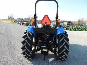 Maquinaria agrícola 60HP a la venta/Tractor New-Holland Workmaster 60 disponible para la venta - Product Image 5