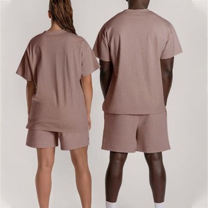 Vente en gros Ensemble de costumes de jogging d'été pour hommes 100% coton T-shirt et short surdimensionnés en fibre de bambou Ensemble deux pièces grande taille - Product Image 2