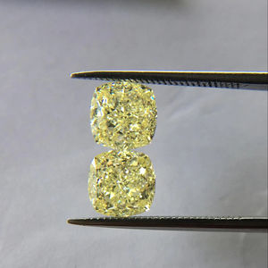 Vente en gros de diamants fantaisie en vrac jaune clair certifiés GIA Clarté VS2 1.51 carats Diamants naturels en vrac taillés sur coussin d'Inde - Product Image 1