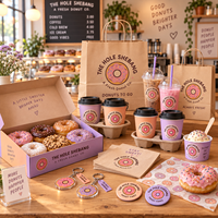 Emballages personnalisés AT PACK pour les chaînes de donuteries avec boîtes à donuts, sacs en papier, gobelets à café et fournitures à emporter