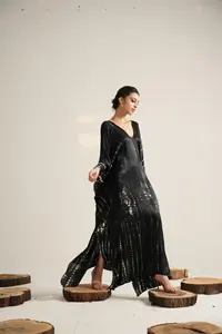 เดรสผ้าเรยอนมัดย้อมสำหรับผู้หญิงชุดเดรสยาวคอวีเต็มตัวสำหรับใส่ไปทะเลชุดกระโปรงยาวใส่ไปทะเลคอวีผ่อนคลายและทันสมัย - Product Image 3