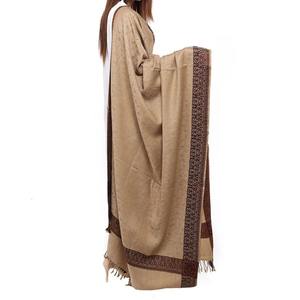 ผ้าคลุมไหล่ขนสัตว์ยาวสีพื้นตรงจากโรงงานสำหรับผู้หญิงมุสลิม - Product Image 5