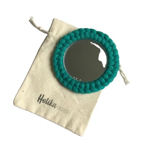 Espejo de Macramé de Elegancia Atemporal Hecho a Mano - Product Image 1