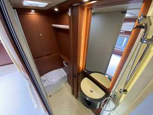 Autocaravana Económica 2023 Dethleffs Espirit I6700 LHD Euro 5 para 4-6 Pasajeros, Color Negro/Gris/Azul Oscuro, Viajes Familiares de Lujo - Product Image 4