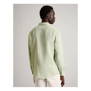 เสื้อเชิ้ตผู้ชายสไตล์ร่วมสมัย ออกแบบมาเพื่อผู้ชายยุคใหม่ที่แสวงหาความสบาย ดีไซน์เรียบร้อย และเหมาะสำหรับการสวมใส่ในชีวิตประจำวัน - Product Image 5