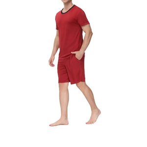 Ensemble pyjama personnalisé pour homme, t-shirt uni rouge et short |   Vêtements de nuit en polyester doux, respirants et sans coutures |   Vêtements de détente d'été |   OEM ODM - Product Image 6