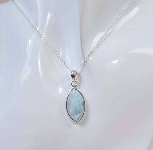 Colgante de Larimar Hecho a Mano, Plata de Ley 925, Joyería con Piedras Preciosas, Collar Elegante para Mujer, Regalo de Moda - Product Image 5