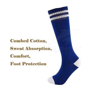 Chaussettes de sport de compression sur mesure Impression numérique élégante pour le basket-ball de football pour la quantité en vrac d'automne au Pakistan - Product Image 2
